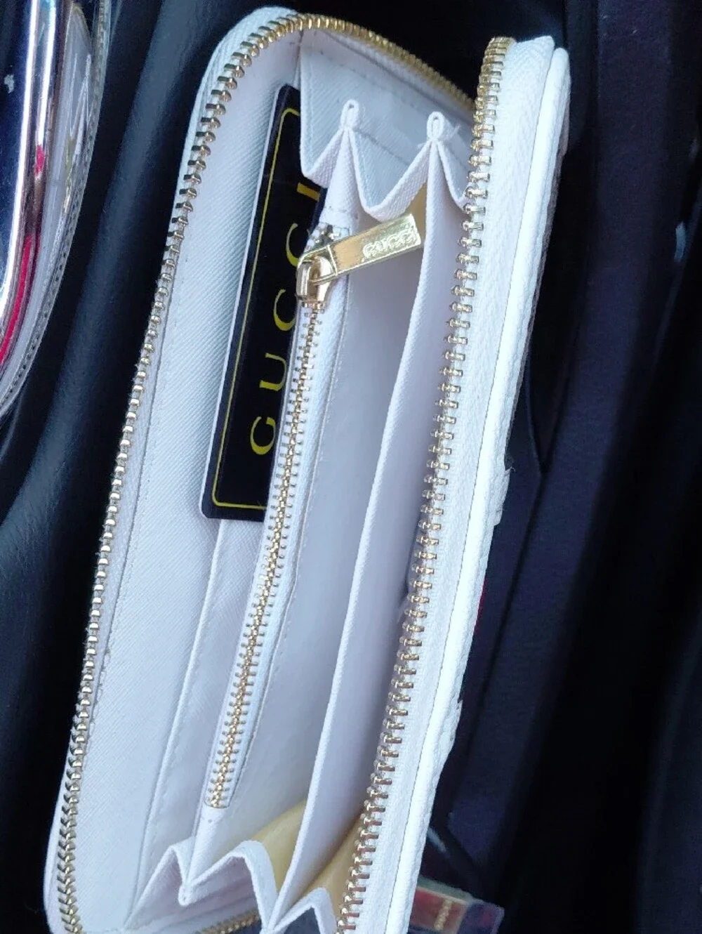 Gucci Beige GG Web Stripe Zip-Around Wallet with White Trim - Picture 4 of 5